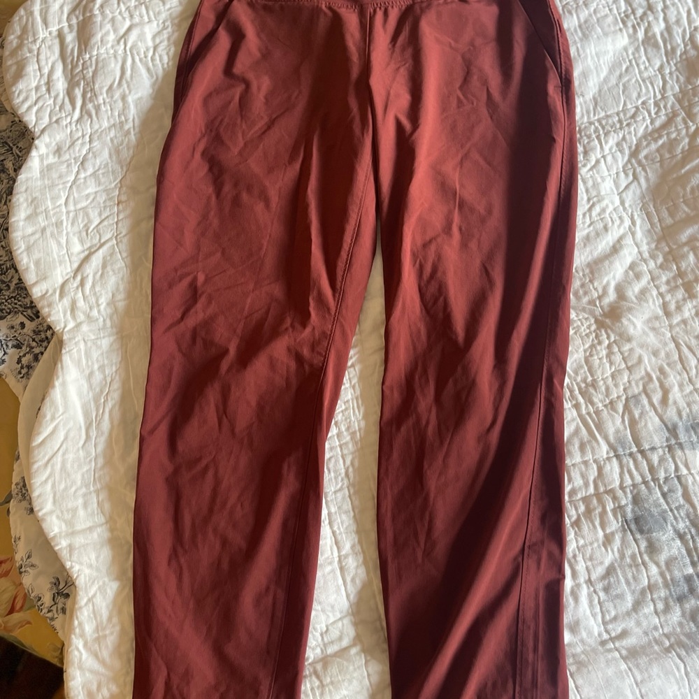 Athleta pants, size 6, great condition, inseam 27”, like new